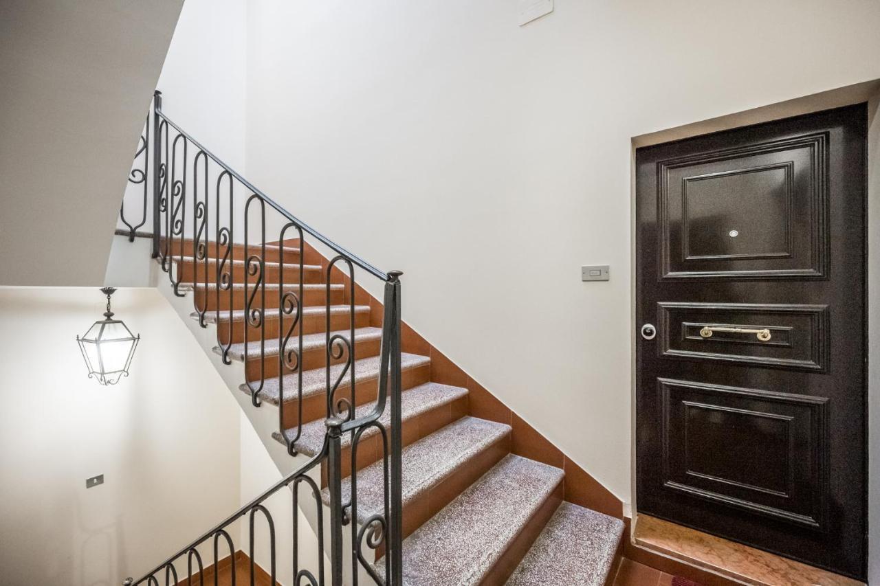 Ab Plus - Via Santo Stefano 74 Bologna Kültér fotó