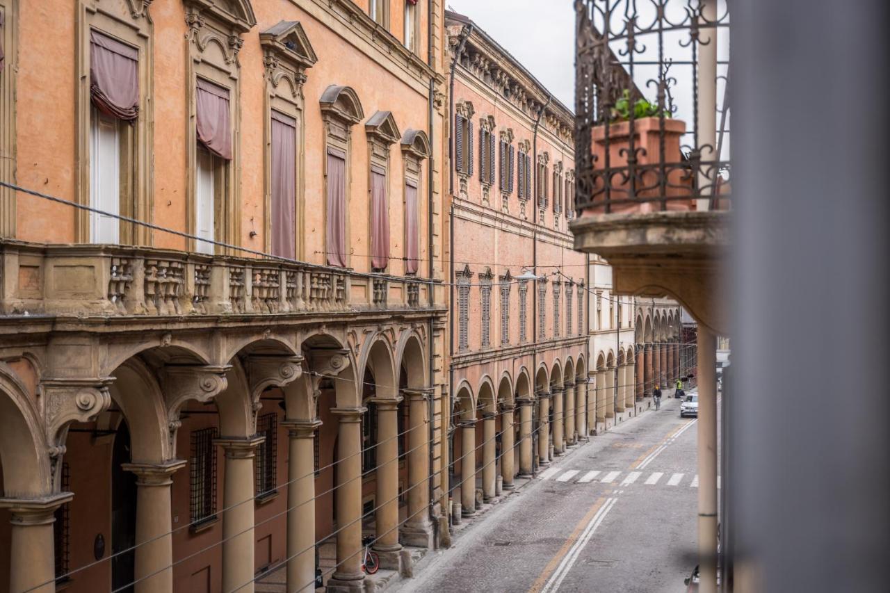 Ab Plus - Via Santo Stefano 74 Bologna Kültér fotó