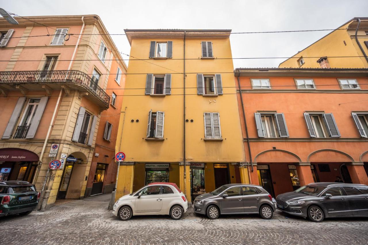 Ab Plus - Via Santo Stefano 74 Bologna Kültér fotó